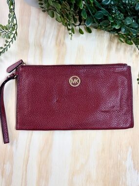 Michael Kors Fulton Large Flat Wristlet Merlot Pebbled Leather Clutch